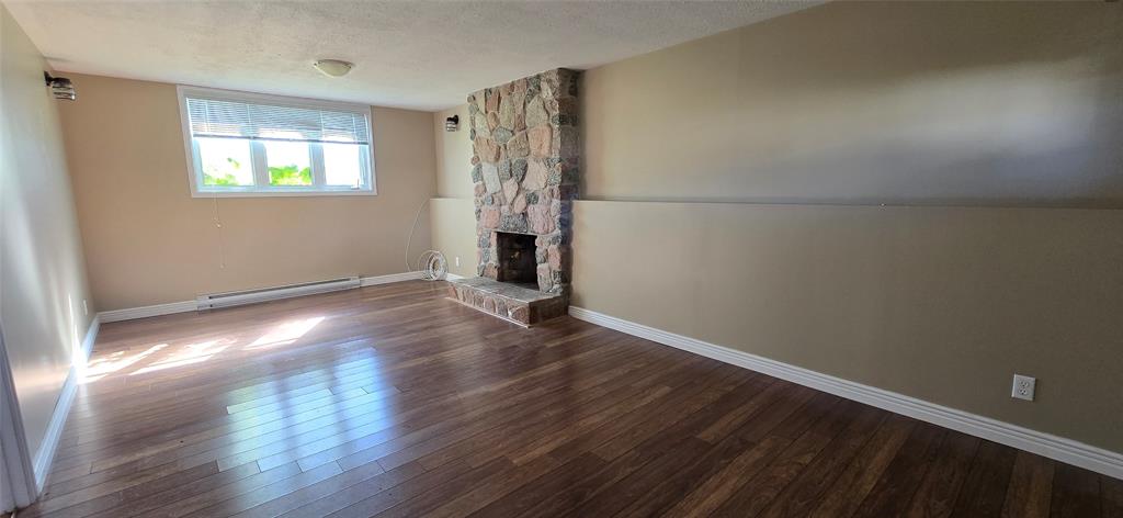 9 DUNTON STREET, GRAND BANK, Newfoundland, Canada A0E 1W0, ,1 BathroomBathrooms,Residential,For Sale,DUNTON STREET,5995