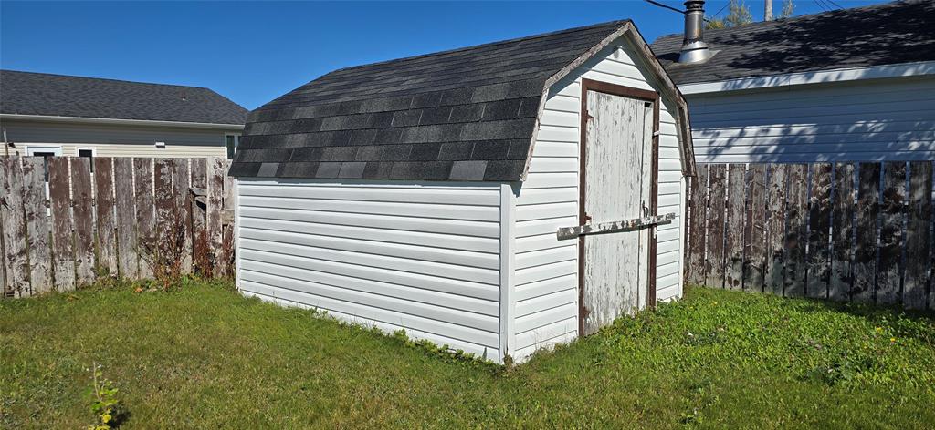 9 DUNTON STREET, GRAND BANK, Newfoundland, Canada A0E 1W0, ,1 BathroomBathrooms,Residential,For Sale,DUNTON STREET,5995