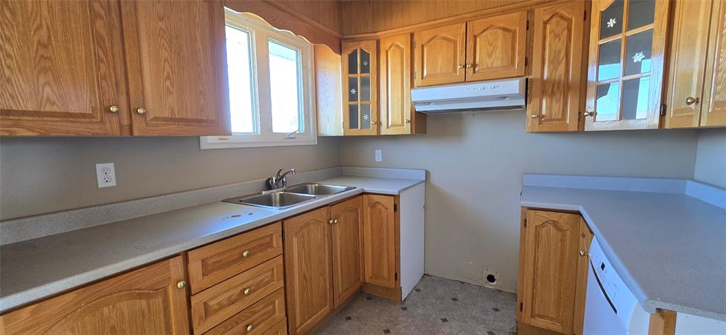 9 DUNTON STREET, GRAND BANK, Newfoundland, Canada A0E 1W0, ,1 BathroomBathrooms,Residential,For Sale,DUNTON STREET,5995