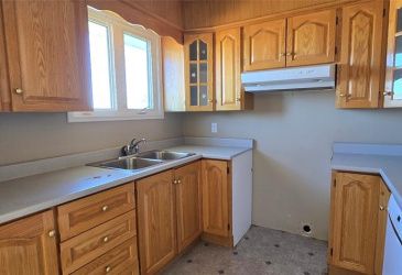 9 DUNTON STREET, GRAND BANK, Newfoundland, Canada A0E 1W0, ,1 BathroomBathrooms,Residential,For Sale,DUNTON STREET,5995