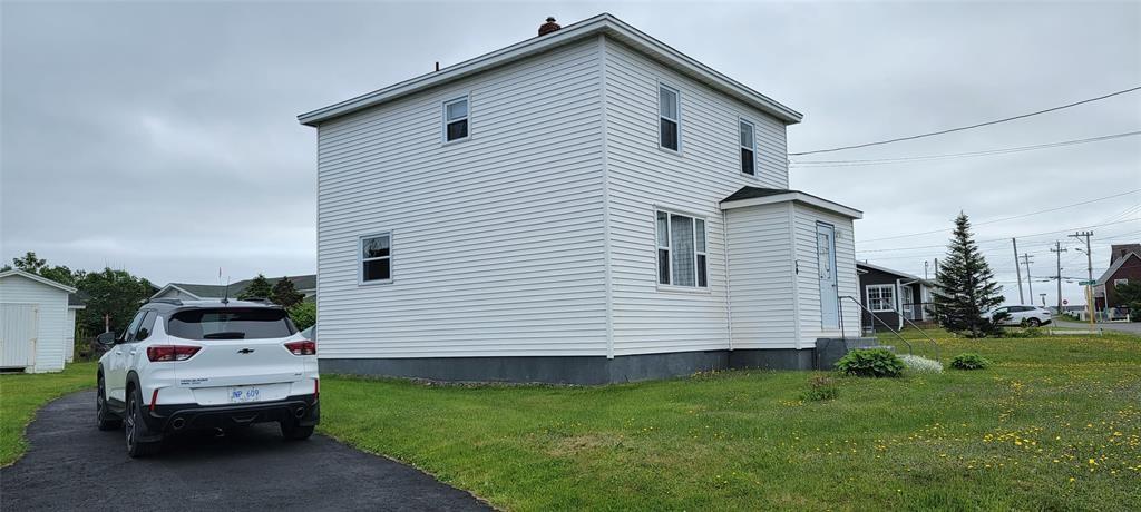 50 ELIZABETH AVENUE, GRAND BANK, Newfoundland, Canada A0E 1W0, ,1 BathroomBathrooms,Residential,For Sale,ELIZABETH AVENUE,6001