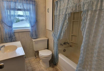 50 ELIZABETH AVENUE, GRAND BANK, Newfoundland, Canada A0E 1W0, ,1 BathroomBathrooms,Residential,For Sale,ELIZABETH AVENUE,6001