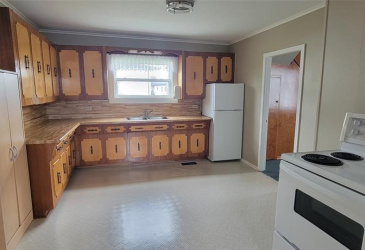 50 ELIZABETH AVENUE, GRAND BANK, Newfoundland, Canada A0E 1W0, ,1 BathroomBathrooms,Residential,For Sale,ELIZABETH AVENUE,6001