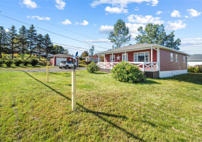 102 MAIN STREET, BURIN BAY ARM, Newfoundland, Canada A0E 1G0, ,2 BathroomsBathrooms,Residential,For Sale,MAIN STREET,6011