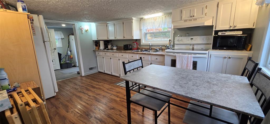 38 SOUTHSIDE ROAD, PORT AU BRAS, Newfoundland, Canada A0E 1E0, ,1 BathroomBathrooms,Residential,For Sale,SOUTHSIDE ROAD,6022