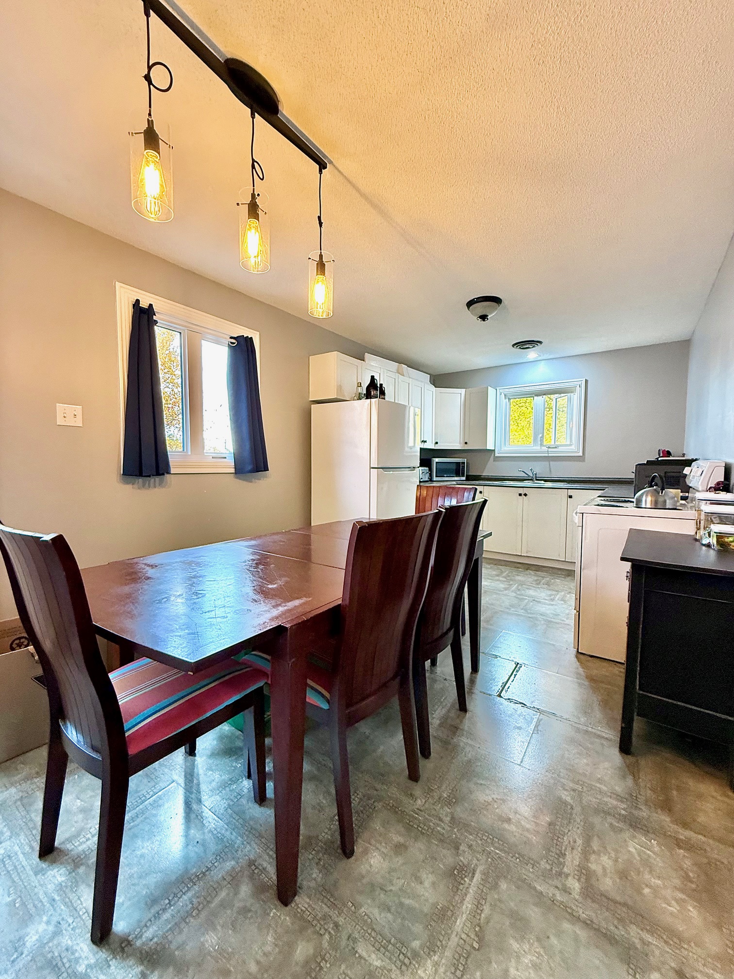 2 MEADE VIEW ROAD, CLARENVILLE, Newfoundland, Canada A5A 4M4, ,2 BathroomsBathrooms,Residential,For Sale,MEADE VIEW ROAD,6024