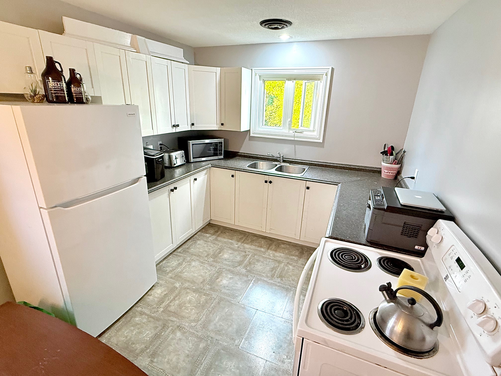 2 MEADE VIEW ROAD, CLARENVILLE, Newfoundland, Canada A5A 4M4, ,2 BathroomsBathrooms,Residential,For Sale,MEADE VIEW ROAD,6024