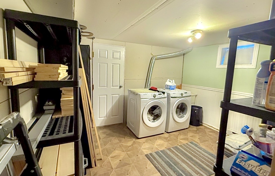 2 MEADE VIEW ROAD, CLARENVILLE, Newfoundland, Canada A5A 4M4, ,2 BathroomsBathrooms,Residential,For Sale,MEADE VIEW ROAD,6024