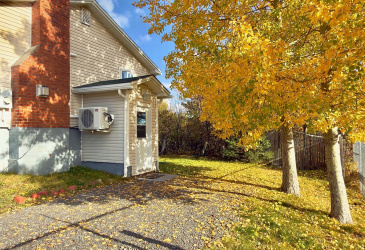 2 MEADE VIEW ROAD, CLARENVILLE, Newfoundland, Canada A5A 4M4, ,2 BathroomsBathrooms,Residential,For Sale,MEADE VIEW ROAD,6024