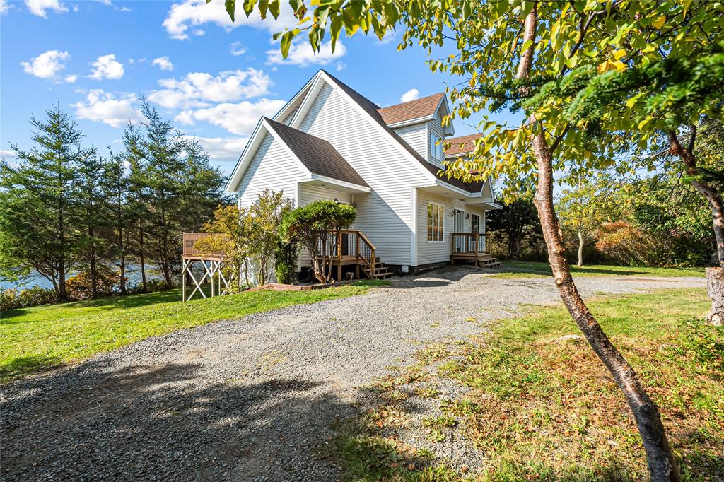 12 LEO POWER'S ROAD, LITTLE BAY, Newfoundland, Canada A0E 2H0, ,2 BathroomsBathrooms,Residential,Sold,LEO POWER'S ROAD,6029