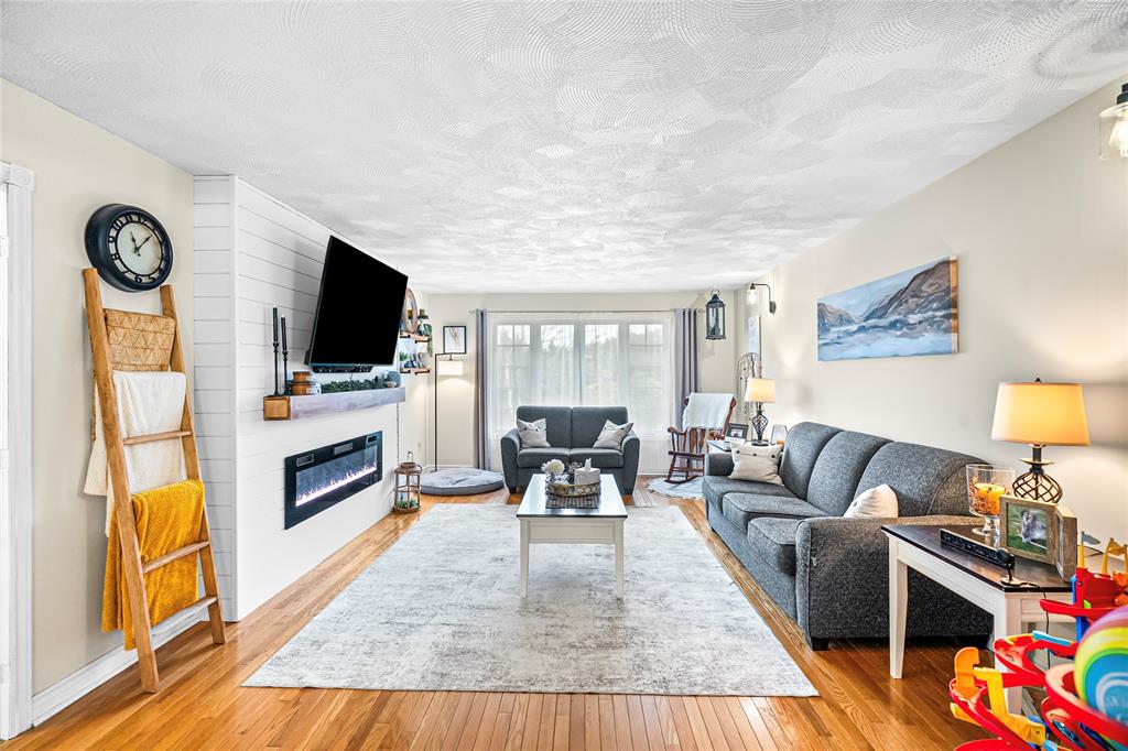 274 MARINE DRIVE, MARYSTOWN, Newfoundland, Canada A0E 2M0, ,2 BathroomsBathrooms,Residential,For Sale,MARINE DRIVE,6031