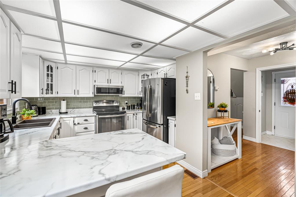 274 MARINE DRIVE, MARYSTOWN, Newfoundland, Canada A0E 2M0, ,2 BathroomsBathrooms,Residential,For Sale,MARINE DRIVE,6031