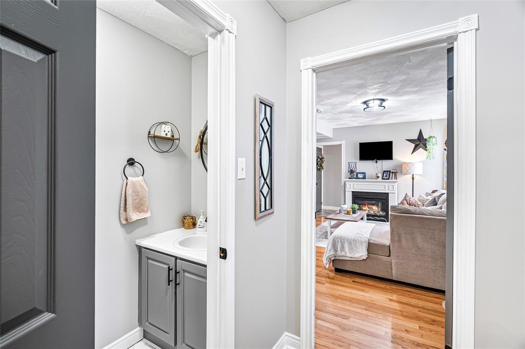 274 MARINE DRIVE, MARYSTOWN, Newfoundland, Canada A0E 2M0, ,2 BathroomsBathrooms,Residential,For Sale,MARINE DRIVE,6031