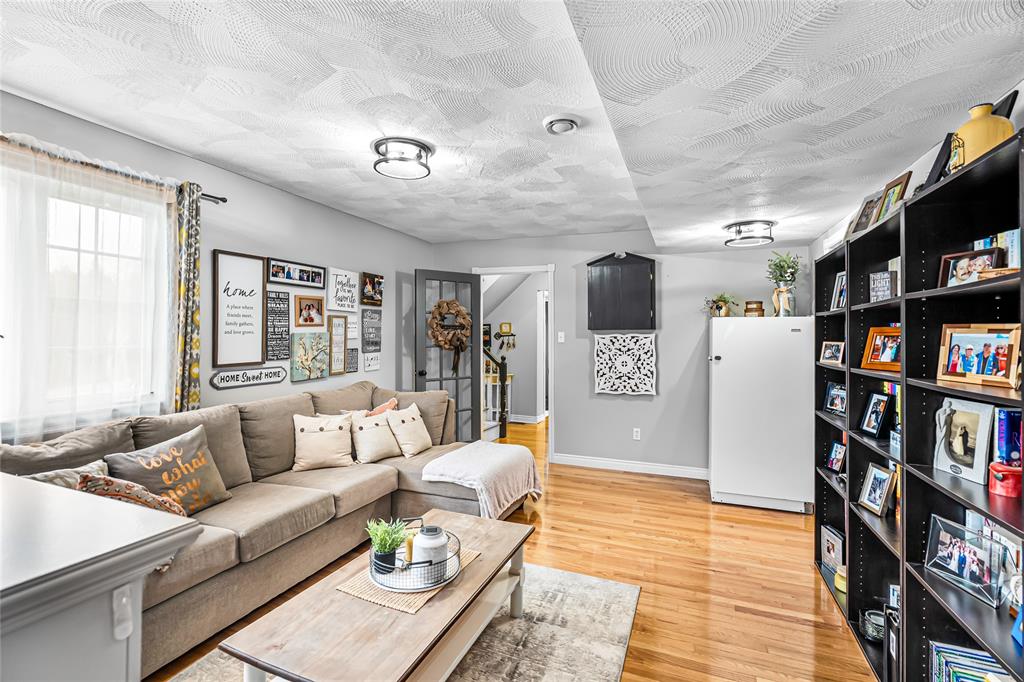 274 MARINE DRIVE, MARYSTOWN, Newfoundland, Canada A0E 2M0, ,2 BathroomsBathrooms,Residential,For Sale,MARINE DRIVE,6031