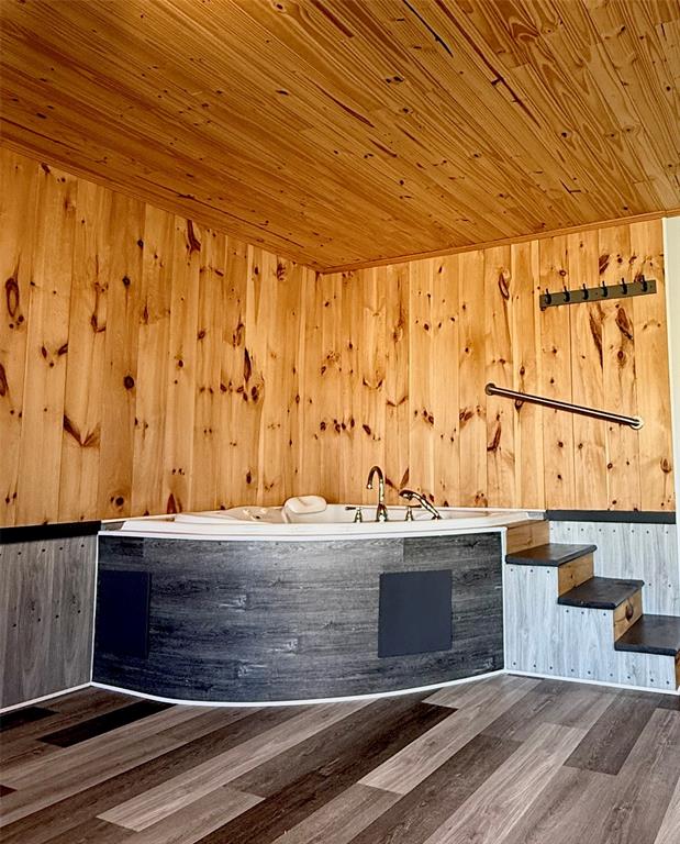 62 OCEANVIEW CRESCENT, BROOKLYN, Newfoundland, Canada A0C 1V0, ,7 BathroomsBathrooms,Commercial,Sale Pending,OCEANVIEW CRESCENT,6032