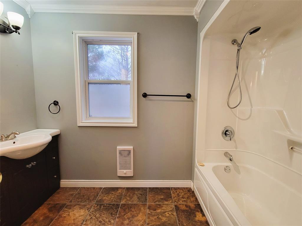 25 PENNYS HILL, VICTORIA, Newfoundland, Canada A0A 4G0, ,2 BathroomsBathrooms,Residential,Sale Pending,PENNYS HILL,6039