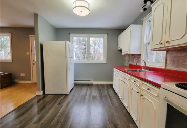 25 PENNYS HILL, VICTORIA, Newfoundland, Canada A0A 4G0, ,2 BathroomsBathrooms,Residential,Sale Pending,PENNYS HILL,6039