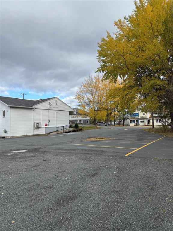 322 MEMORIAL DRIVE, CLARENVILLE, Newfoundland, Canada A5A 1P3, ,0,Commercial,For Sale,MEMORIAL DRIVE,6041