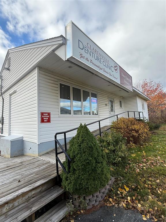 322 MEMORIAL DRIVE, CLARENVILLE, Newfoundland, Canada A5A 1P3, ,0,Commercial,For Sale,MEMORIAL DRIVE,6041