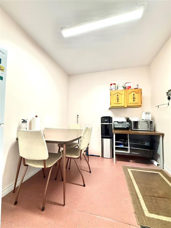 322 MEMORIAL DRIVE, CLARENVILLE, Newfoundland, Canada A5A 1P3, ,0,Commercial,For Sale,MEMORIAL DRIVE,6041