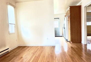 21 VIKING STREET, CLARENVILLE, Newfoundland, Canada A5A 2A7, ,1 BathroomBathrooms,Residential,Sold,VIKING STREET,6045