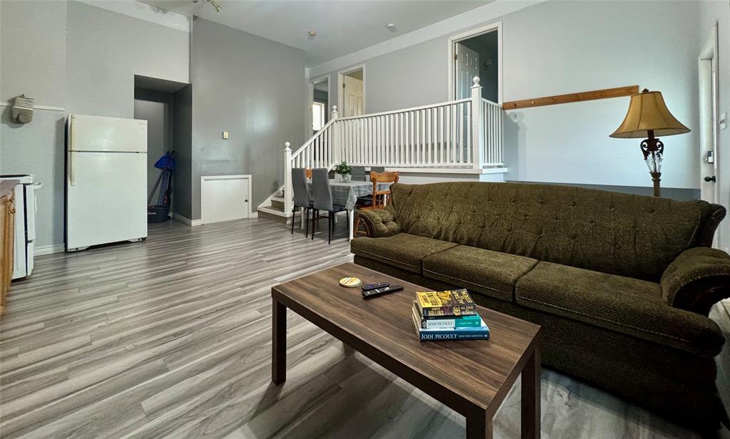 201-211 MAIN STREET, COME BY CHANCE, Newfoundland, Canada A0B 1N0, ,2 BathroomsBathrooms,Residential,For Sale,MAIN STREET,6047