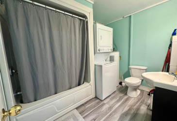 201-211 MAIN STREET, COME BY CHANCE, Newfoundland, Canada A0B 1N0, ,2 BathroomsBathrooms,Residential,For Sale,MAIN STREET,6047 201-211 MAIN STREET, COME BY CHANCE, Newfoundland, Canada A0B 1N0, ,2 BathroomsBathrooms,Residential,For Sale,MAIN STREET,6047