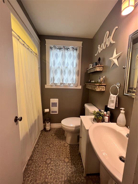 109 CONCEPTION BAY HIGHWAY, CLARKE'S BEACH, Newfoundland, Canada A0A 1W0, ,1 BathroomBathrooms,Mixed,For Sale,CONCEPTION BAY HIGHWAY,6048