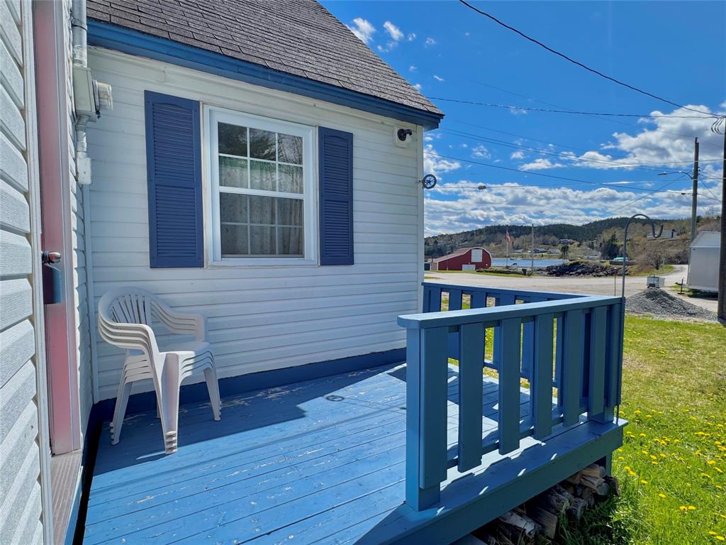 17 BRYAN HOLE ROAD, CHARLOTTETOWN, Newfoundland, Canada A0C 1L0, ,2 BathroomsBathrooms,Residential,Sale Pending,BRYAN HOLE ROAD,6053