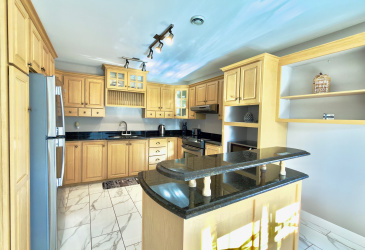 2 WHITE ROSE PLACE, CLARENVILLE, Newfoundland, Canada A5A 2B4, ,2 BathroomsBathrooms,Residential,Sale Pending,WHITE ROSE PLACE,6054