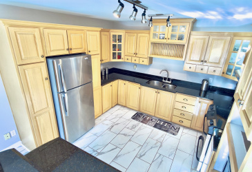 2 WHITE ROSE PLACE, CLARENVILLE, Newfoundland, Canada A5A 2B4, ,2 BathroomsBathrooms,Residential,Sale Pending,WHITE ROSE PLACE,6054