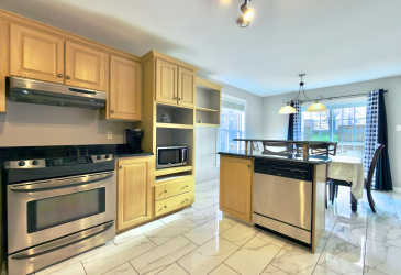 2 WHITE ROSE PLACE, CLARENVILLE, Newfoundland, Canada A5A 2B4, ,2 BathroomsBathrooms,Residential,Sale Pending,WHITE ROSE PLACE,6054