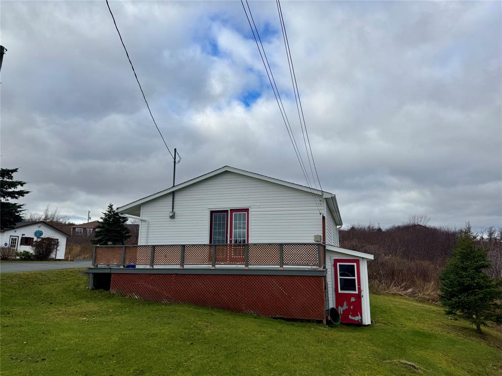 5 LUTHER'S LANE, SUNNYSIDE, Newfoundland, Canada A0B 3J0, ,1 BathroomBathrooms,Residential,Sale Pending,LUTHER'S LANE,6055