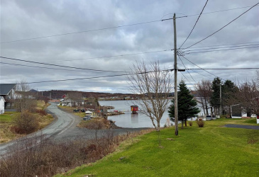 5 LUTHER'S LANE, SUNNYSIDE, Newfoundland, Canada A0B 3J0, ,1 BathroomBathrooms,Residential,Sale Pending,LUTHER'S LANE,6055