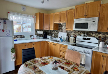 5 LUTHER'S LANE, SUNNYSIDE, Newfoundland, Canada A0B 3J0, ,1 BathroomBathrooms,Residential,Sale Pending,LUTHER'S LANE,6055