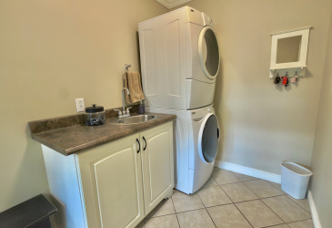 112 TERRA NOVA DRIVE, CLARENVILLE, Newfoundland, Canada A5A 1Y8, ,3 BathroomsBathrooms,Residential,For Sale,TERRA NOVA DRIVE,6062