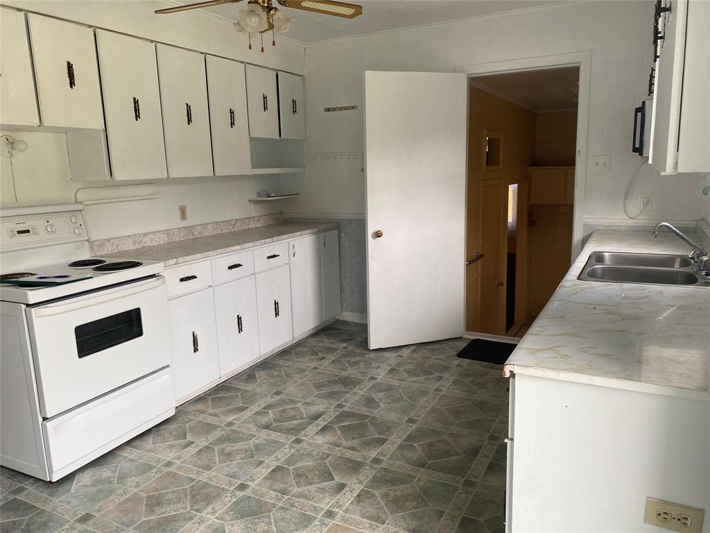 129 ROACHES LINE ROAD, ROACHES LINE, Newfoundland, Canada A0A 1W0, ,1 BathroomBathrooms,Residential,For Sale,ROACHES LINE ROAD,6067