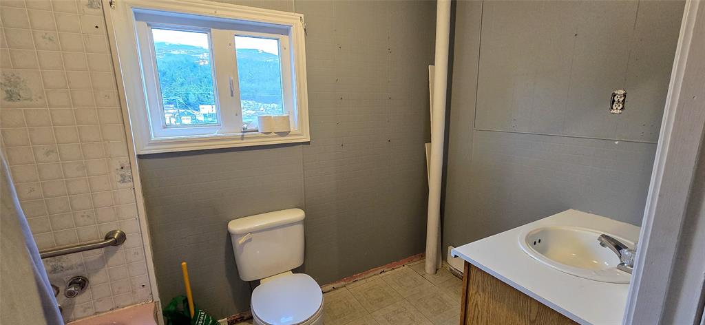 24 DRAKE'S ROAD, LAWN, Newfoundland, Canada A0E 2E0, ,2 BathroomsBathrooms,Residential,For Sale,DRAKE'S ROAD,6068