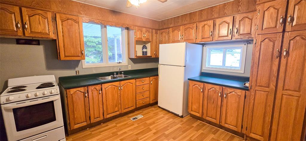 24 DRAKE'S ROAD, LAWN, Newfoundland, Canada A0E 2E0, ,2 BathroomsBathrooms,Residential,For Sale,DRAKE'S ROAD,6068