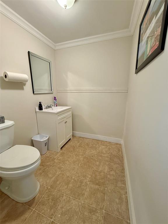 22 VARDY'S AVENUE, CLARENVILLE, Newfoundland, Canada A5A 1Z9, ,0,Commercial,For Rent,VARDY'S AVENUE,6069