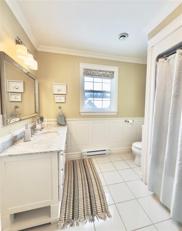 46 SUNSET DRIVE, CLARENVILLE, Newfoundland, Canada A5A 0A4, ,3 BathroomsBathrooms,Residential,Sale Pending,SUNSET DRIVE,6070