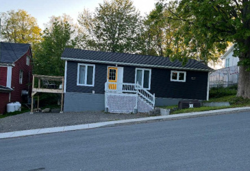 1 CHURCH STREET, CARBONEAR, Newfoundland, Canada A1Y 1A9, ,1 BathroomBathrooms,Residential,For Sale,CHURCH STREET,6074