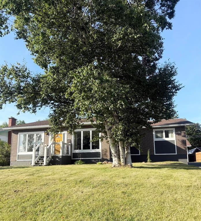 60 CORMACK DRIVE, CLARENVILLE, Newfoundland, Canada A5A 1C6, ,3 BathroomsBathrooms,Residential,For Sale,CORMACK DRIVE,6075