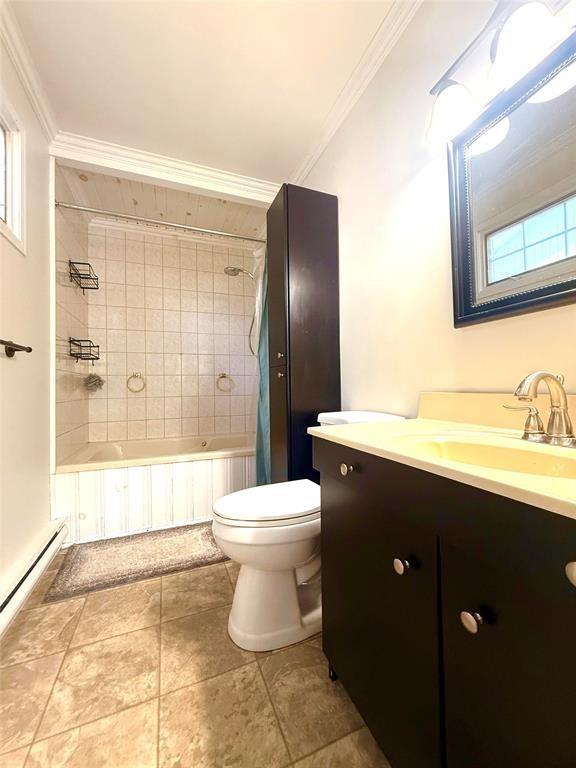 60 CORMACK DRIVE, CLARENVILLE, Newfoundland, Canada A5A 1C6, ,3 BathroomsBathrooms,Residential,For Sale,CORMACK DRIVE,6075