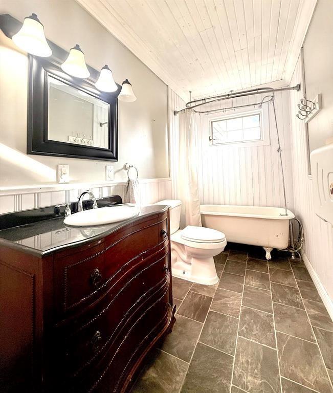 60 CORMACK DRIVE, CLARENVILLE, Newfoundland, Canada A5A 1C6, ,3 BathroomsBathrooms,Residential,For Sale,CORMACK DRIVE,6075