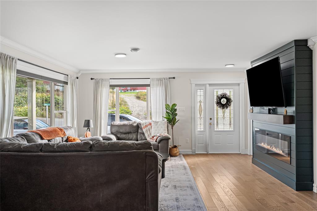 203 MARINE DRIVE, MARYSTOWN, Newfoundland, Canada A0E 2M0, ,2 BathroomsBathrooms,Residential,For Sale,MARINE DRIVE,6077