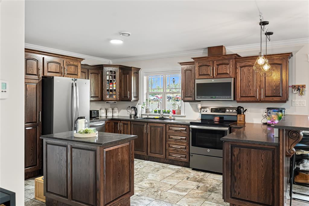 203 MARINE DRIVE, MARYSTOWN, Newfoundland, Canada A0E 2M0, ,2 BathroomsBathrooms,Residential,For Sale,MARINE DRIVE,6077