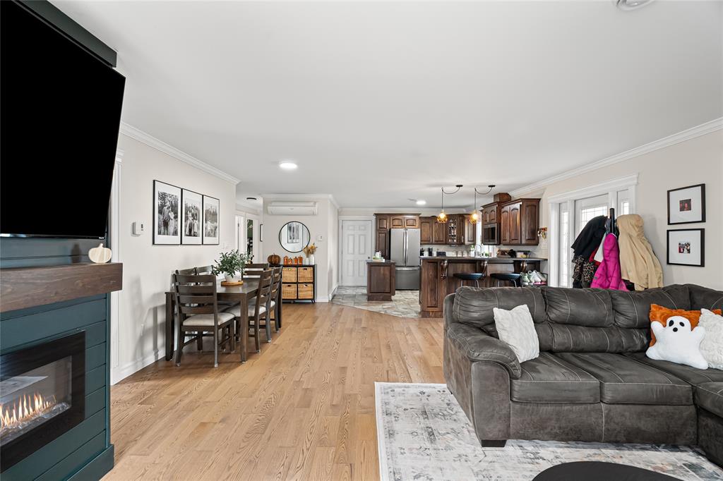 203 MARINE DRIVE, MARYSTOWN, Newfoundland, Canada A0E 2M0, ,2 BathroomsBathrooms,Residential,For Sale,MARINE DRIVE,6077