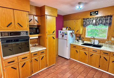 33 OCEANVIEW CRESCENT, BROOKLYN, Newfoundland, Canada A0C 1V0, ,1 BathroomBathrooms,Residential,For Sale,OCEANVIEW CRESCENT,6087