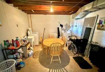 33 OCEANVIEW CRESCENT, BROOKLYN, Newfoundland, Canada A0C 1V0, ,1 BathroomBathrooms,Residential,For Sale,OCEANVIEW CRESCENT,6087